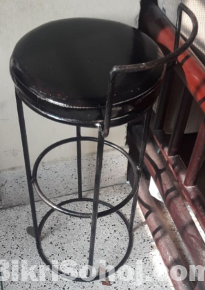 উঁচু চেয়ার